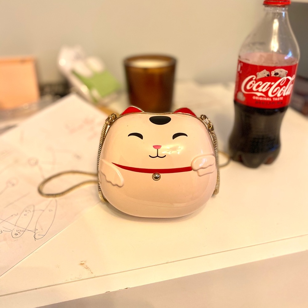 Cutest Kate spade clutch